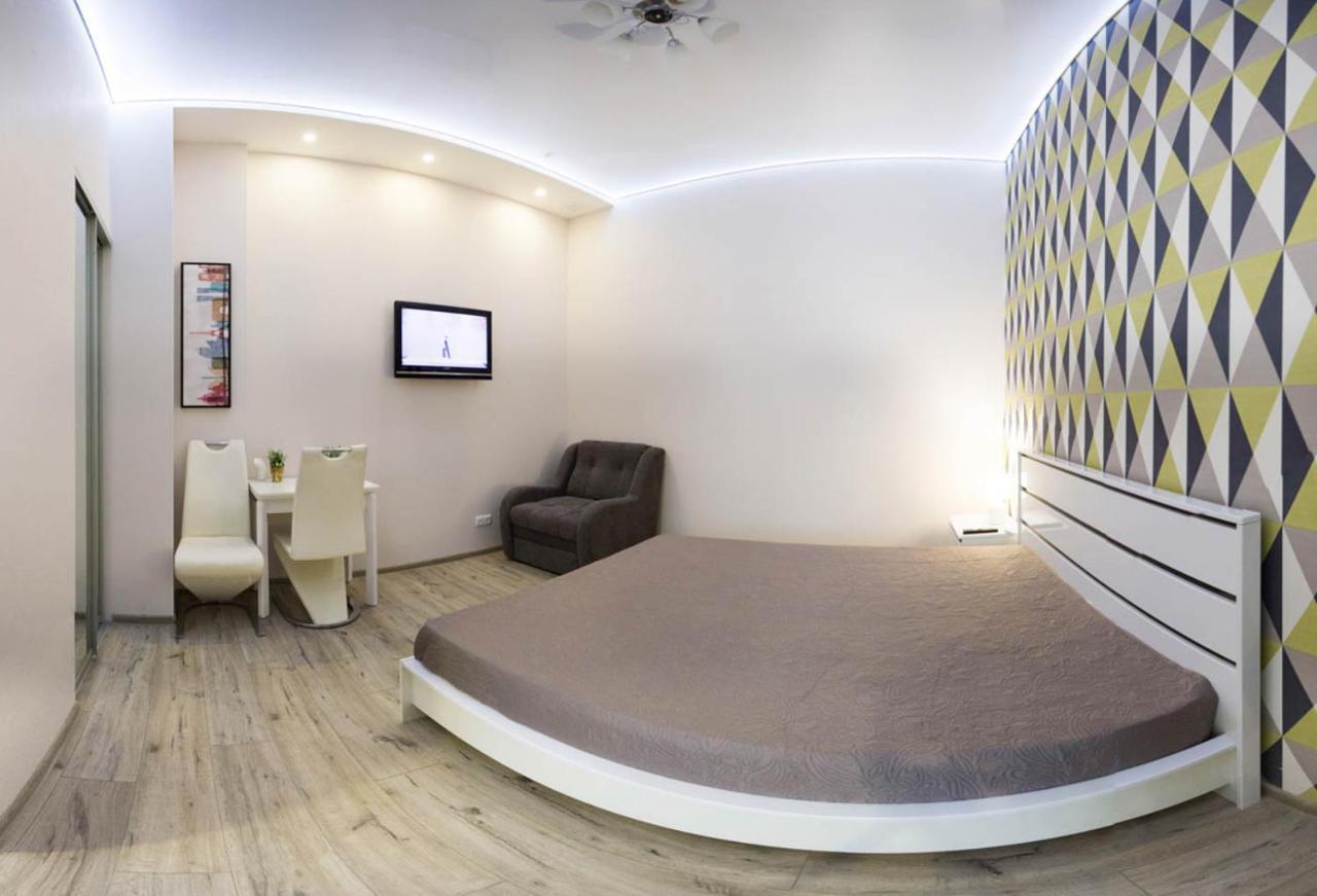 New Apartments In The City Center - Kuznechna Str. 26/1 Kharkiv Extérieur photo